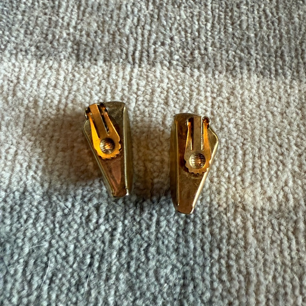Vintage Elastic Bracelet and Earrings - Picture 6 of 6